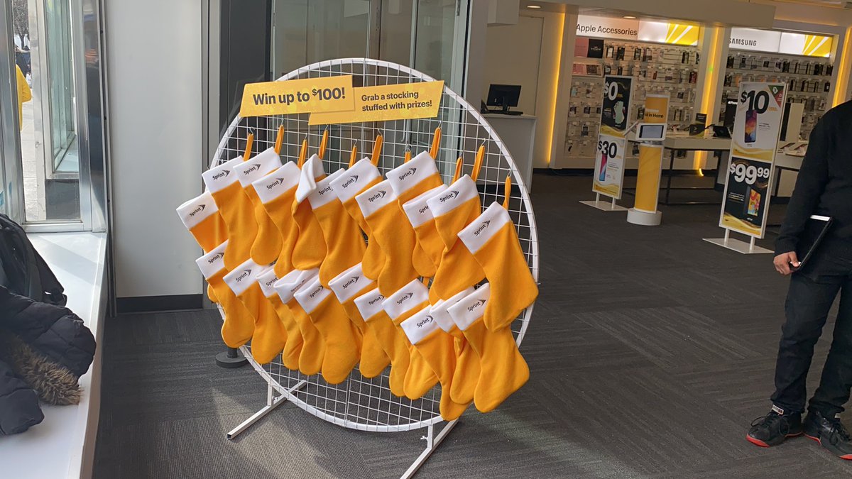 Come visit your local Sprint Store  at Greenwich and warm up!! #HotChocolate #Coffee #Prizes <a href="/HGayle28/">HG</a> <a href="/NaifAbdullah26/">Naif Abdullah</a> @AmrWahba1020
