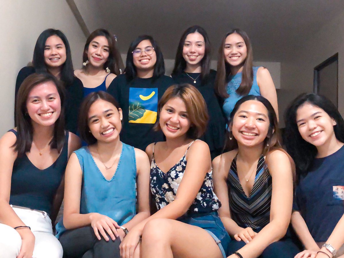 edna_bold's tweet photo. merry christmas from the blue-ming hoes @carolyn_diablo #hsforever ☃️ https://t.co/Z3Oi7bVkgu