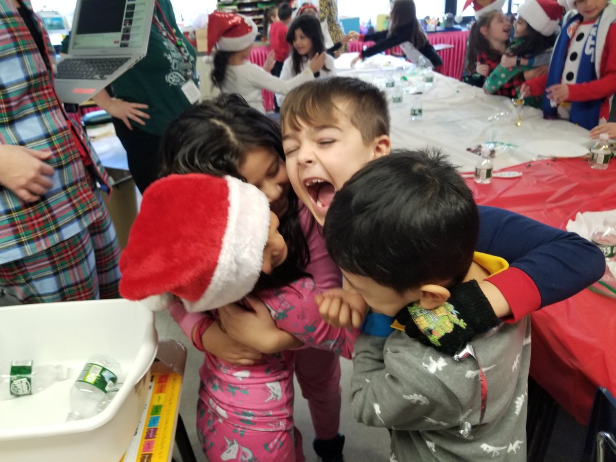KirstenShivak's tweet photo. @5thAveSchool @BayShoreSchools Mrs. Shivak's class celebrated New Year's with traditions from around the world. Children swallowed noodles whole, banged a gong, read fortunes, ate 12 grapes, watched their homemade version of the ball drop, and banged in 2020! https://t.co/oRJPtfaLLz