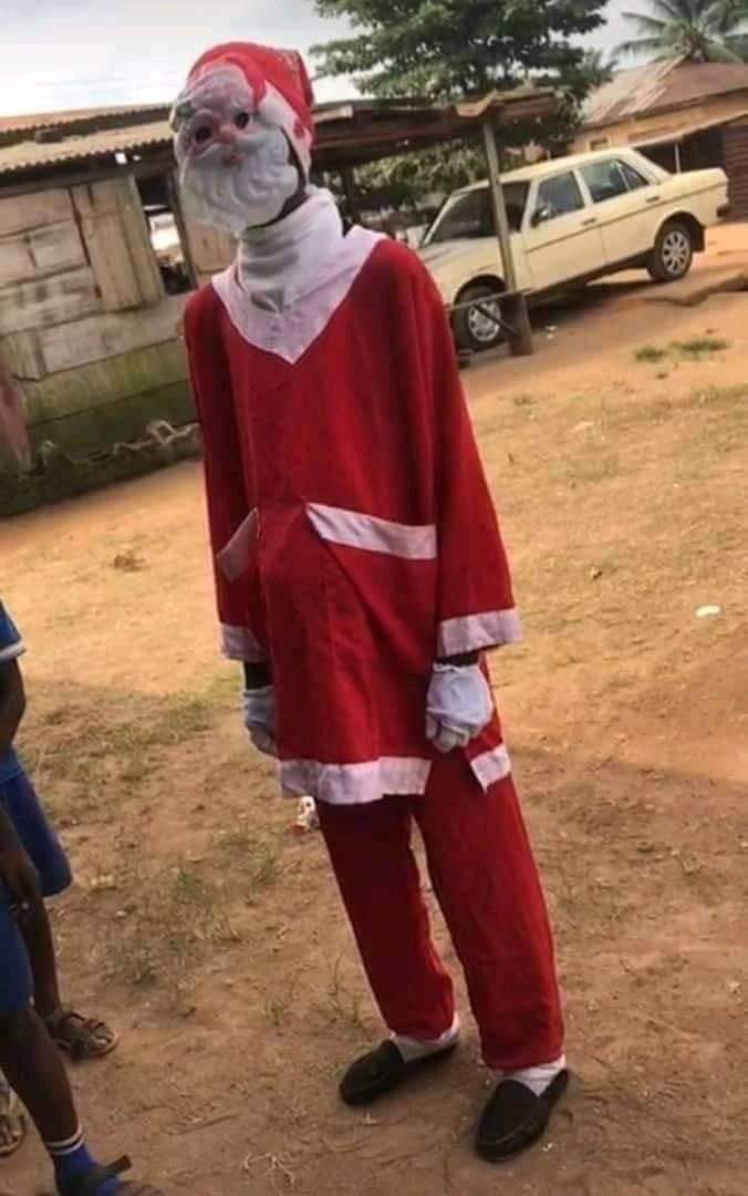 tunde2ogundeyi's tweet photo. Father Christmas in the hood #BBNaija #MercyEke #FEEDABROTHER #SaturdayMorning #SaturdayThoughts #TheRiseOfSkywalker #ClubWC #SoundMan #bcaccra #mychemicalromance #ThingsAnAssIsGoodFor #MercyXMnMLuxury #AbujaTwitterCommunity #Nigeria #APC #Buhari #quotes #Ronaldo #TheWitcher https://t.co/buGAnS9OVM
