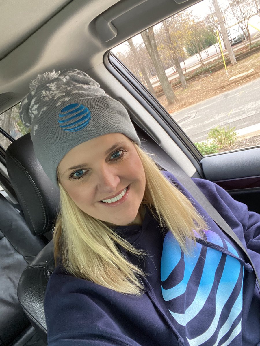 kristlynn's tweet photo. Repping our brand as I wrap up my Christmas shopping π #lifeatatt #attrocks #beanieswithlights https://t.co/Pcnc4sIPnN