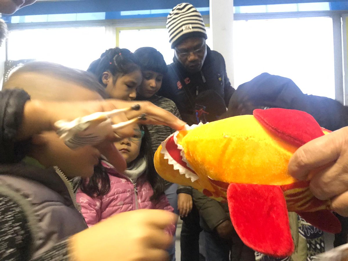 Mentre in <a href="/RegioneLazio/">Regione Lazio</a> si discute di emergenza abitativa, i bambini e le bambine di Caravaggio continuano a raccogliere la solidarietà del quartiere che, attraverso la parrocchia dei Martiri dell'Uganda, distribuisce doni e dice no allo sgombero