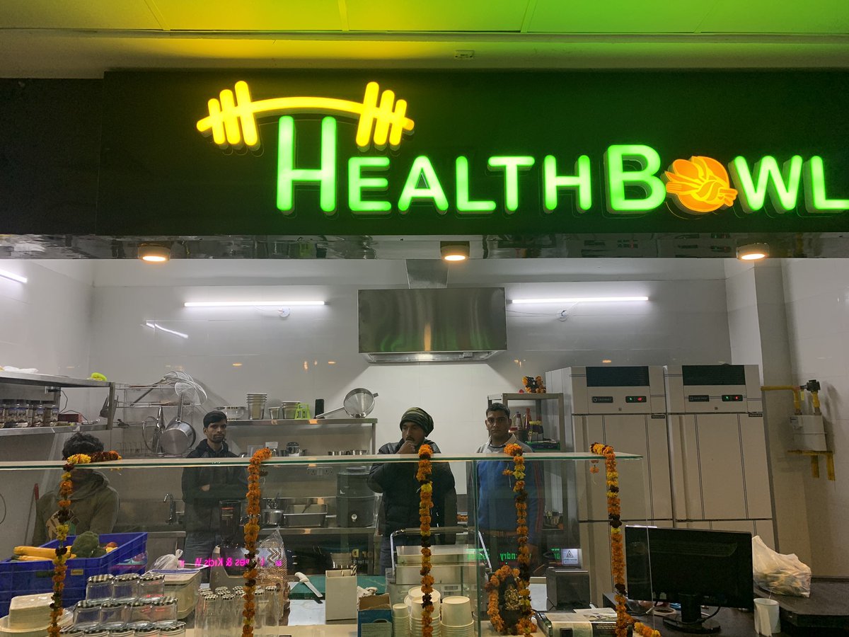 HealthBowl_IN's tweet photo. Our second outlet is operational in Food Court, Mahagun Mywoods Mart, Noida Extension, opp. Gaur City 2. 
Come visit us and make your Christmas and New Year healthy.
#EatHealthy 🥦 #StayHealthy 🥗

#inauguration #healthbowl #superfoods #newoutlet #healthyfood  #healthylifestyle https://t.co/YvshQSGiPr