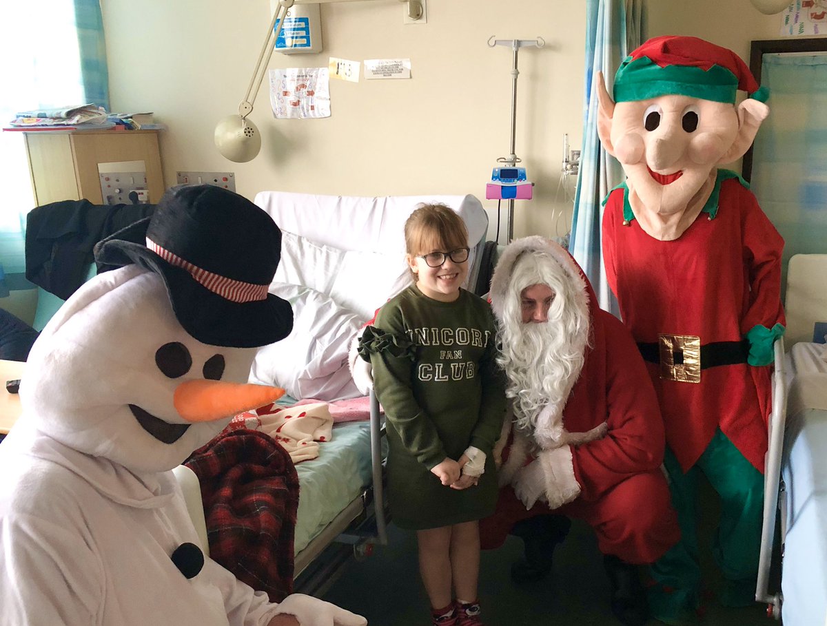 ChepRoundTable's tweet image. Fantastic time at The Royal Gwent Hospital Children’s Ward today delivering presents to all the wonderful children. So much respect for the staff who have to brave this every day. Some heart wrenching sights but lovely to make their day with a gift from Santa. #MerryXmasNHS