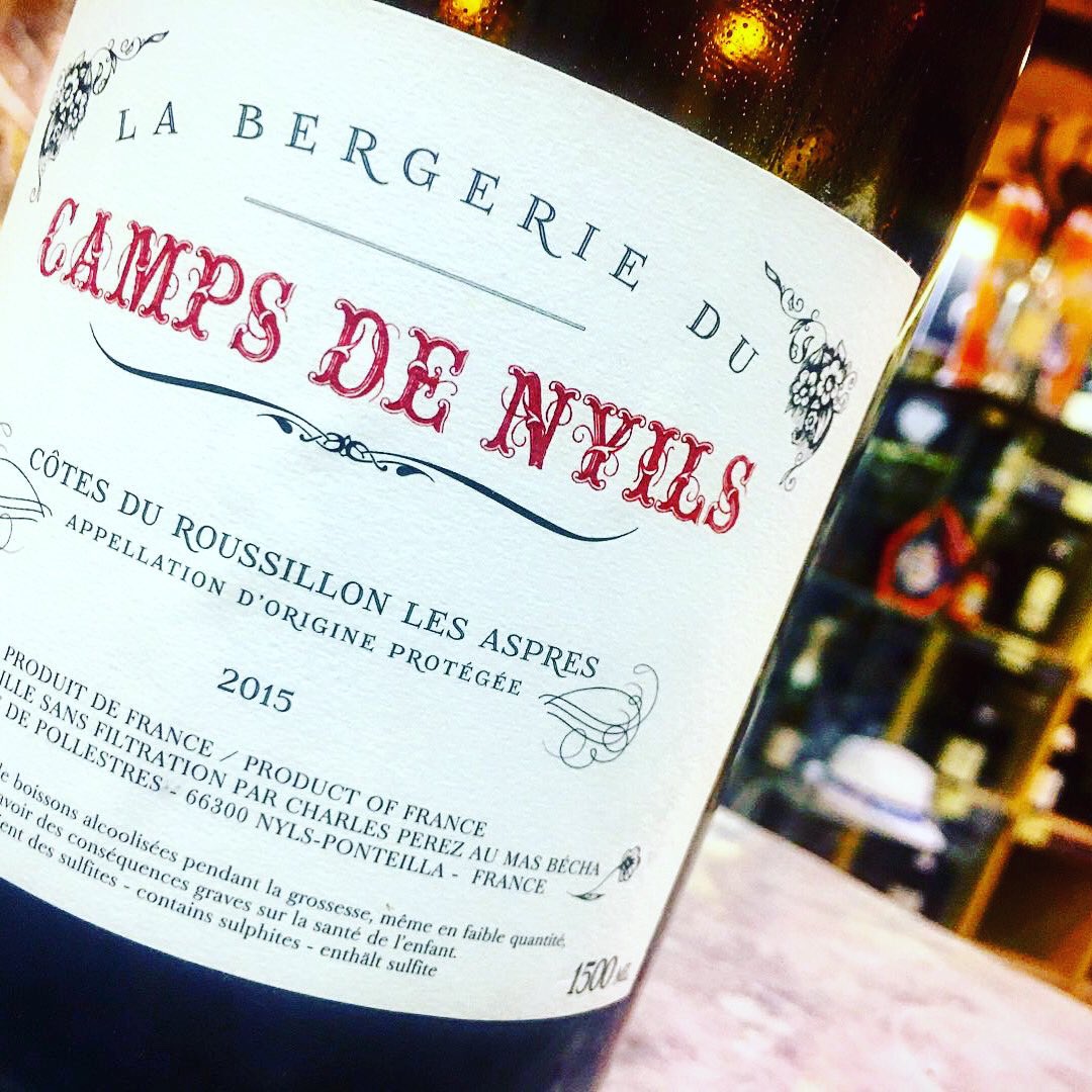 domainemasbecha's tweet photo. Un air de fêtes! 🎄🍷🎁
Le caveau reste ouvert pendant les fêtes!🍴🎄
L’occasion rêvée pour ouvrir les plus beaux flacons du domaine, #EnMagnum ‼️
Afin de reprendre des forces après ces repas, nous serons fermés le 25/12 et du 30/12 au 13/1. 📅
#MasBecha #Wine #Vin #Perpignan https://t.co/A6xRrLneyV