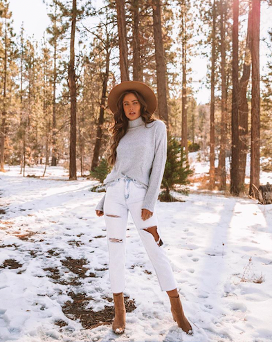Wearing white after Labor Day never looked this good
Via: 📷 jamienkidd
#fashion #winterfashion #streetfashion