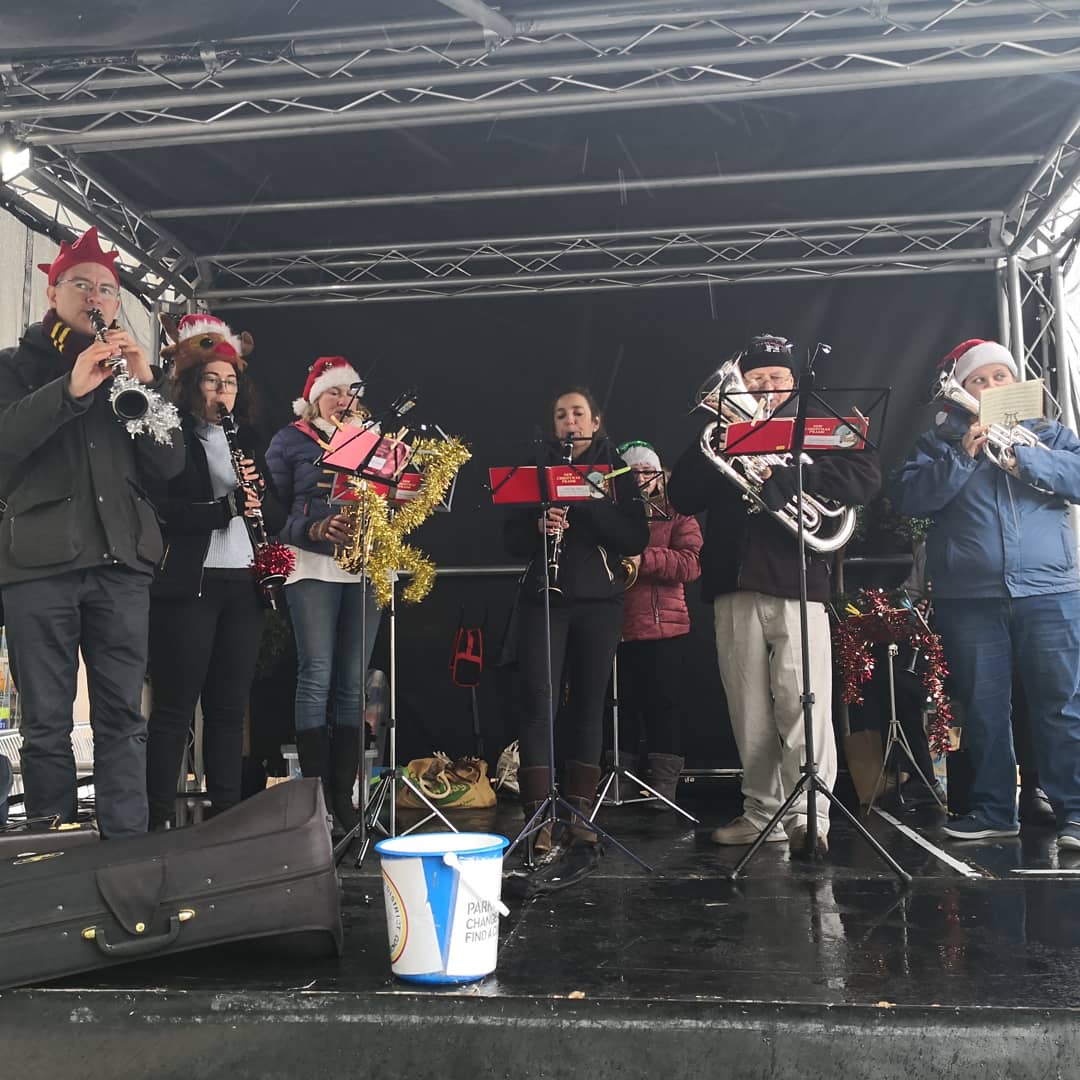 BDConcertBand's tweet photo. Tilly the dog is loving our music at Castlepoint! πΆ We're here busking outside Marks & Spencer 'til 2pm getting shoppers in the festive mood and helping raise some funds for @ParkinsonsUK πΆπ#bdcb #busking #tillythedog #concertband #castlepoint #Bournemouth #Dorset https://t.co/BPZkMUfSuS