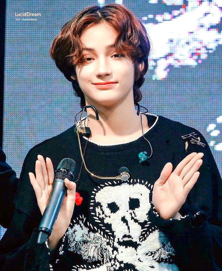 miyeonkim17's tweet photo. Hyuka🏙✨
@TXT_members #HUENINGKAI #kai #mychemicalromance #txt #CHOIBEOMGYU #ChoiSoobin #choiyeonjun #Kangtaehyun #bts #BTSDaesangAllKill #txttwitter #btstwitter #cute #love #MCRReturn #TXT_HOUR #TXTfanart #meme #txtmemes #memes #wholesome #koreaboos #kpop #txtlive #kpopidol https://t.co/QEnR6xlZ6Y