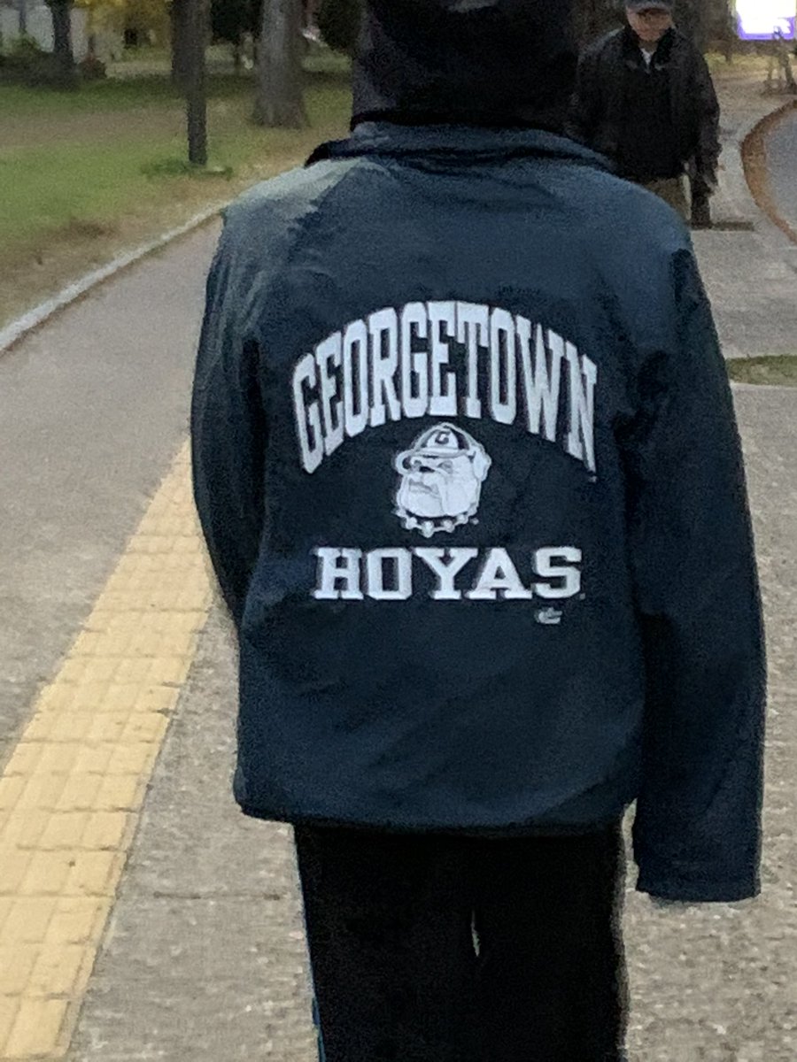 ジョージワシントン大学 Twitter Search