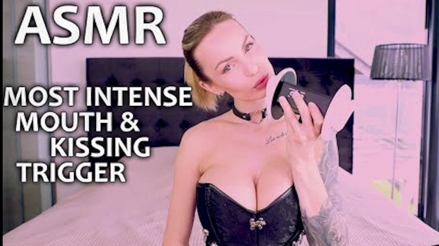 For all my fans, new content up on PornhubModels: https://t.co/YEkmjYiUYS https://t.co/ywcdkxLpLY