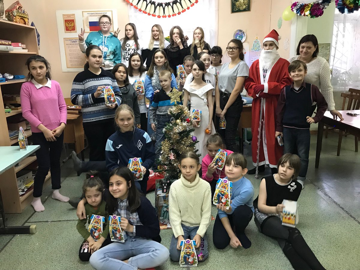 osmnadezda2's tweet photo. 21.12.19 на Кирова 143 в д/к «Ровесник» к Новому году провели развлекательную игру -«Поле чудес»с призами и подарками. @promadm @ любимыйгород @ https://t.co/TQqnOfMA9h