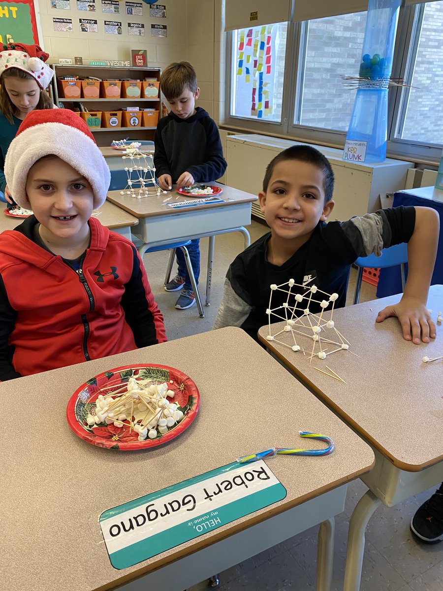 cherylynnm's tweet photo. Marshmallow igloo fun! ☃️🧊@OakGroveES40 @WCSDEmpowers @RooneyAngelina https://t.co/x0AD9YNXIL