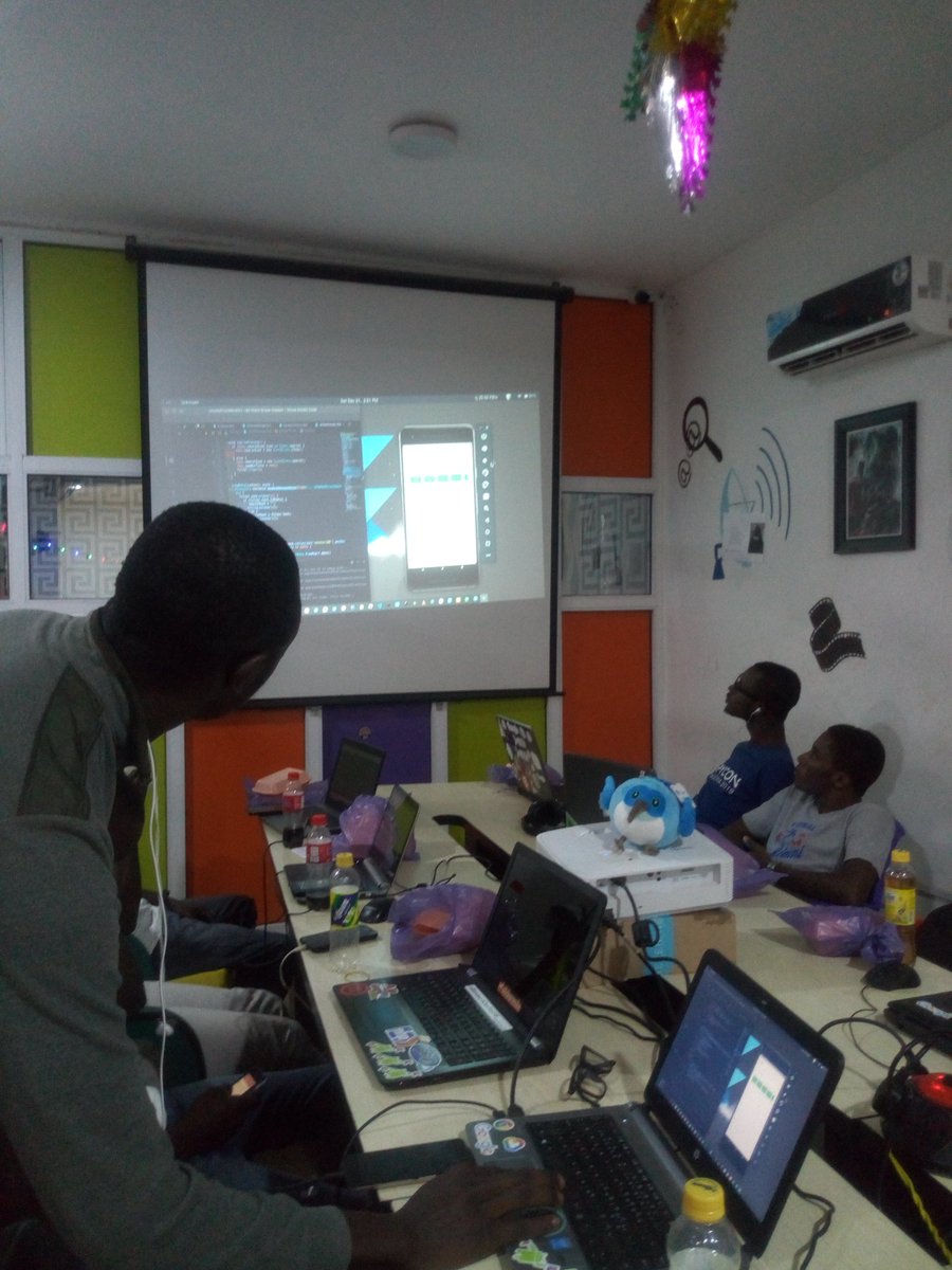 zaarab001's tweet image. Flutter App Demo by @am_jaykon 
 #Minna @GDGMinna #FlutterInteract #FlutterInteractMinna