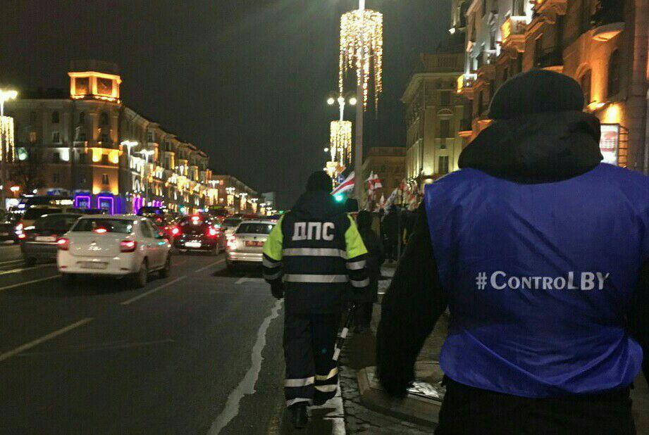 control_by's tweet photo. #ControlBy #BelarusIsNotRussia
⚠Паназіралі за акцыяй у абарону Незалежнасці, на якой па нашых падліках прысутнічала ~1600 чалавек. Хутка справаздача на сайце Вясны. https://t.co/C3qlK4cbT9