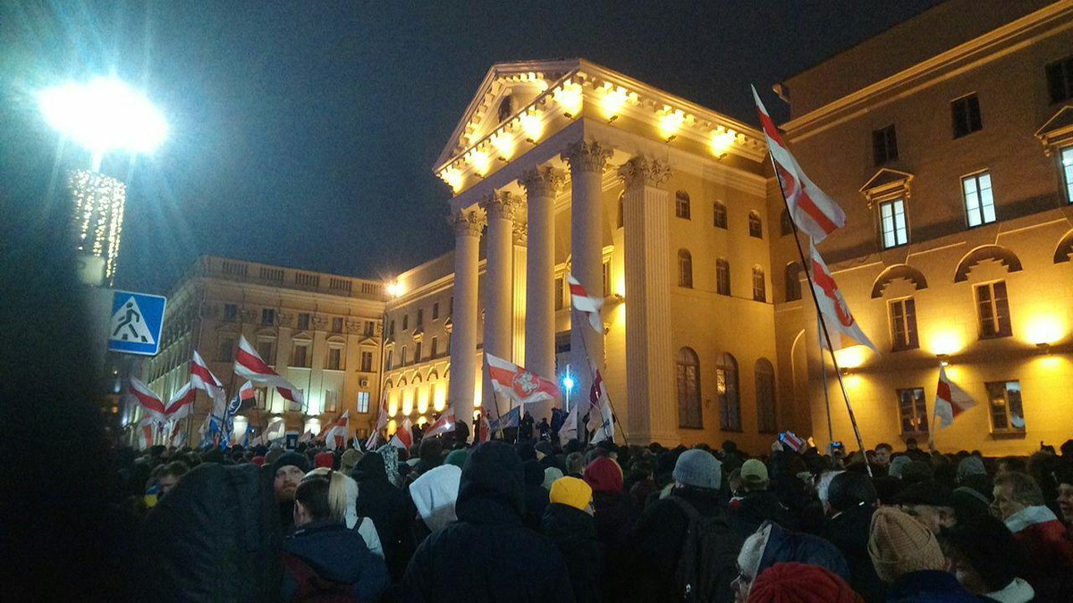 control_by's tweet photo. #ControlBy #BelarusIsNotRussia
⚠Паназіралі за акцыяй у абарону Незалежнасці, на якой па нашых падліках прысутнічала ~1600 чалавек. Хутка справаздача на сайце Вясны. https://t.co/C3qlK4cbT9