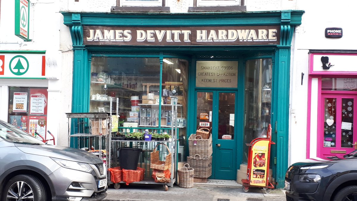 LilyMcInerney's tweet photo. Its just not #Christmas til you get home.
#Ennistymon
#ShopLocal #Devitts https://t.co/sks2tOKwgY
