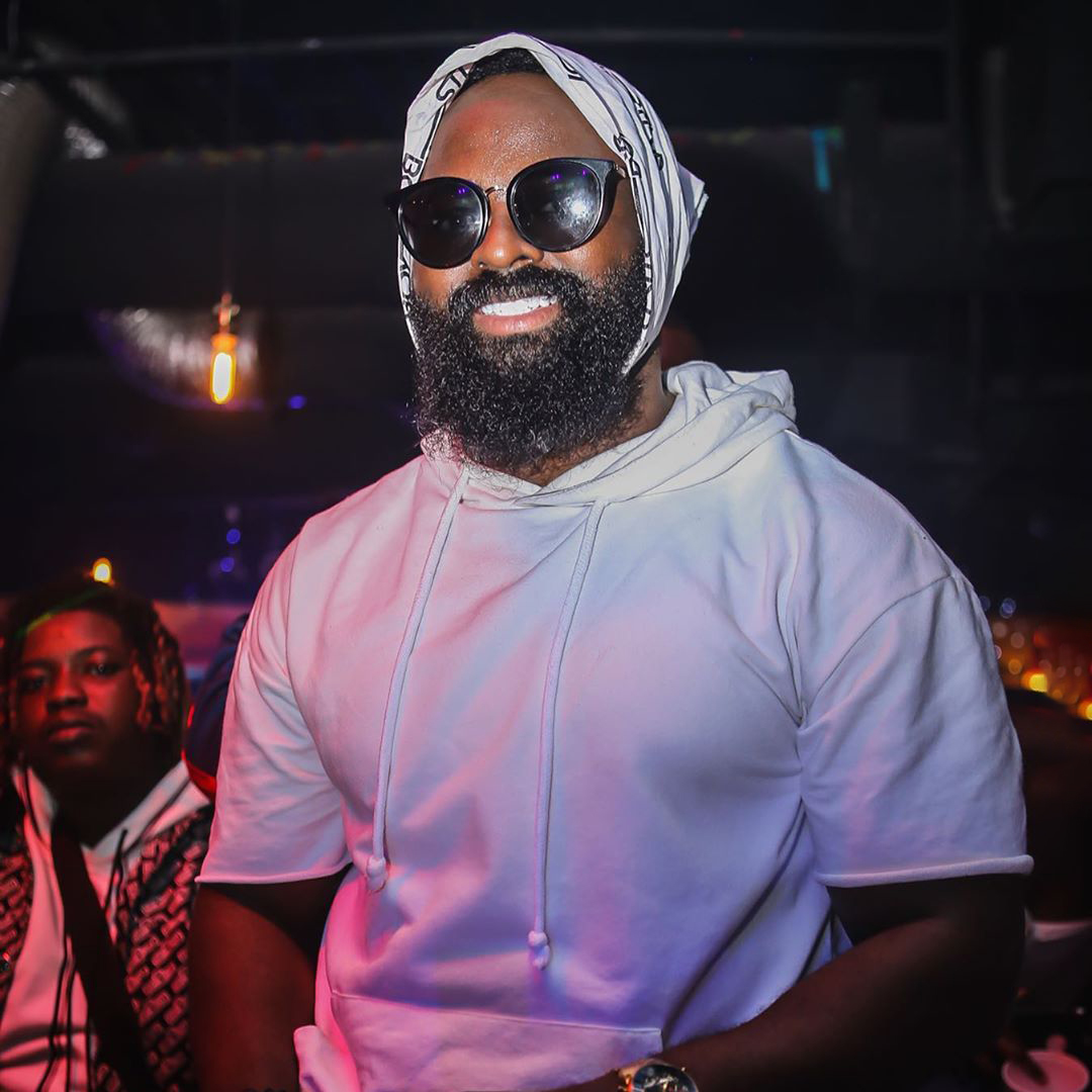 afronation's tweet photo. Thank you to the man behind it all, @iamsmade, for making Afro Nation possible. 🙌🏾 ⁣
With your support, he's been able to bring the diaspora together and has created a global stage for our music and culture. 🌍 ⁣
#AfroNation 🇵🇹🇬🇭🇵🇷 ⁣
#AfricaToTheWorld ✊🏾 https://t.co/BwwgP1gtEH