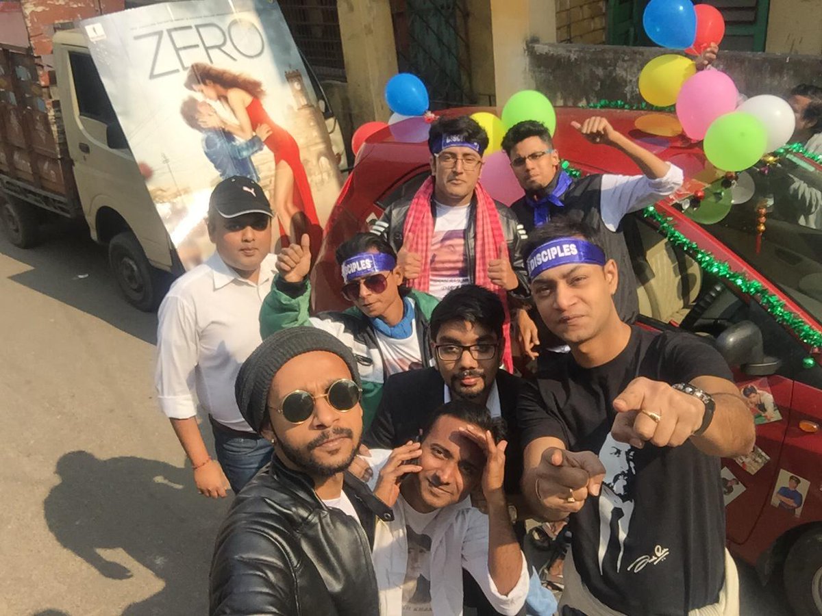 SrkKol's tweet photo. Celebrating 1st Year Of "ZERO" 

@iamsrk @AnushkaSharma @aanandlrai @RedChilliesEnt @gaurikhan @cypplOfficial @BauuaSingh #KatrinaKaif

#1YearOfZero #Zero #ZeroTheFilm #Bauua u https://t.co/nlsUVHBVag