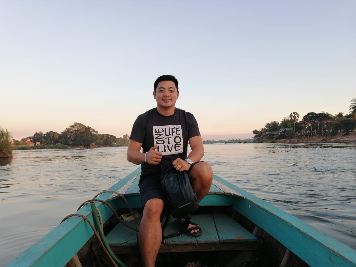 THEKAY8's tweet photo. ໝູຕຸ້ຍຂ້ອຍໄປທ່ຽວອີກແລ້ວ https://t.co/otBV0MKZ2Q