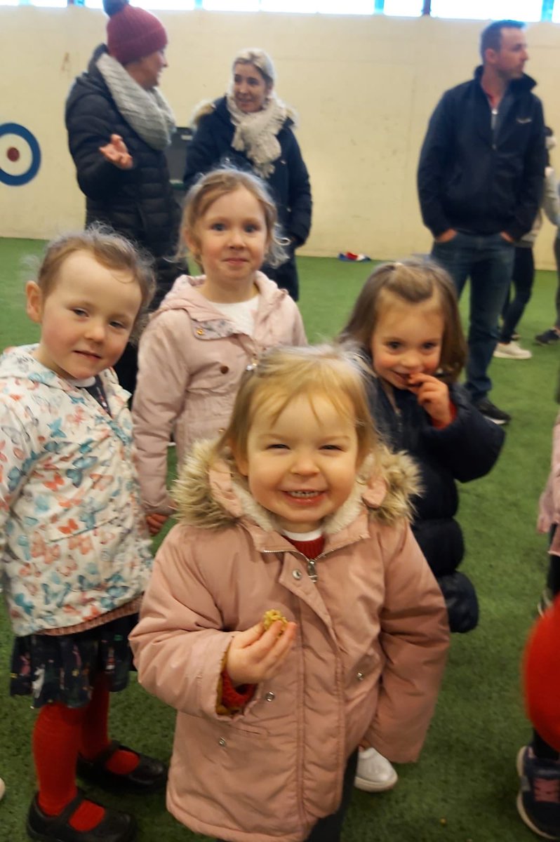 QuigleyDamian's tweet photo. Great to have Santa and his two little elves at Buzzy Bees this morning. A brilliant mornings fun was had by everyone. Thanks to all parents who brought down refreshments. Have a great Christmas and I hope you all get what you wanted from Santy🐝🐝🐝@RathnureGAA @wexgaacoaching https://t.co/9gFWDeXH7j
