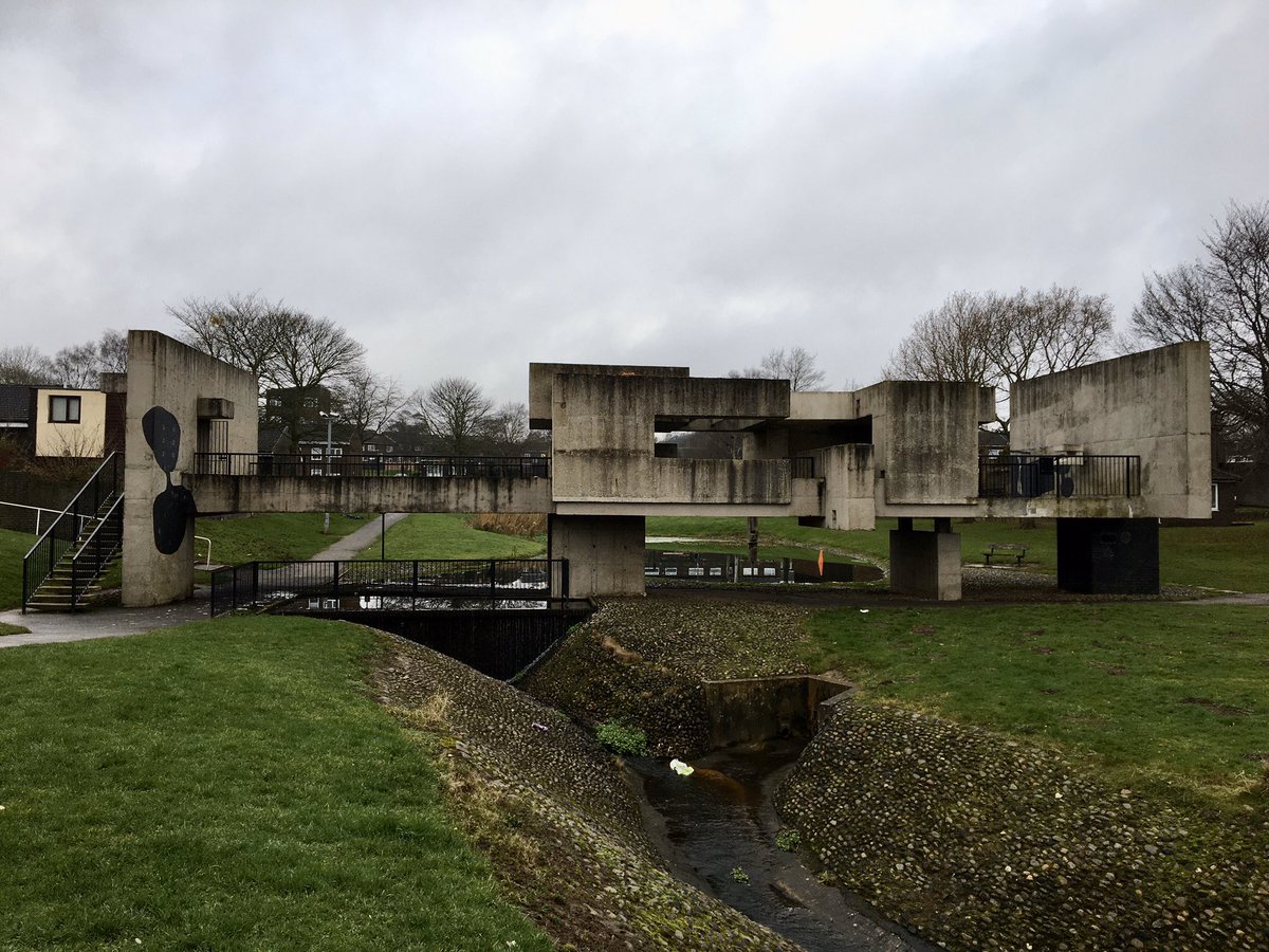 Littlecub647's tweet photo. Victor #pasmore #apollopavillion #peterlee #england #brutalism @BrutalHouse #concrete #concretopia @new_brutalism @SOSBrutalism @BrutalConstruct https://t.co/Cf540zbTZn