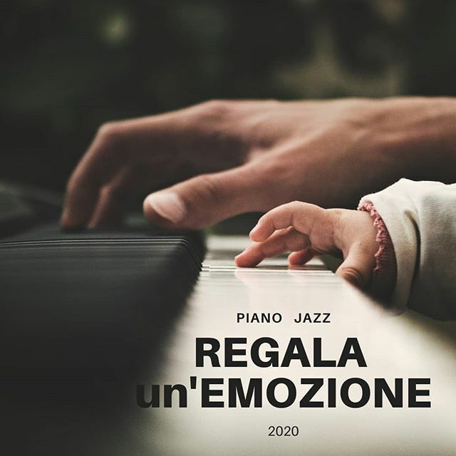 ControTempoJazz's tweet photo. Vi viene mai voglia di scegliere e personalizzare un R. E. G. A. L O per una persona speciale?
Un'idea originale, a #natale un BIGLIETTO per uno dei concerti di "PIANO JAZZ":
Molto più di un semplice dono 🔝. #natalejazz #natale #ideeregalo #fvg #jazz… https://t.co/embULZuUv4 https://t.co/MpIa7xmbSa