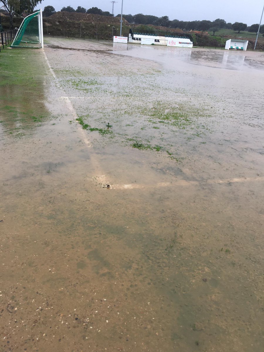 Por motivos de meteorología de esta semana, el campo de las Eras ha quedado impracticable, hemos acordado aplazar el partido al día 4 de enero contra <a href="/sambar74/">C.P. San Bartolomé</a> no queremos arriesgarnos a que algún jugador se lesionara, disculpar las molestias.