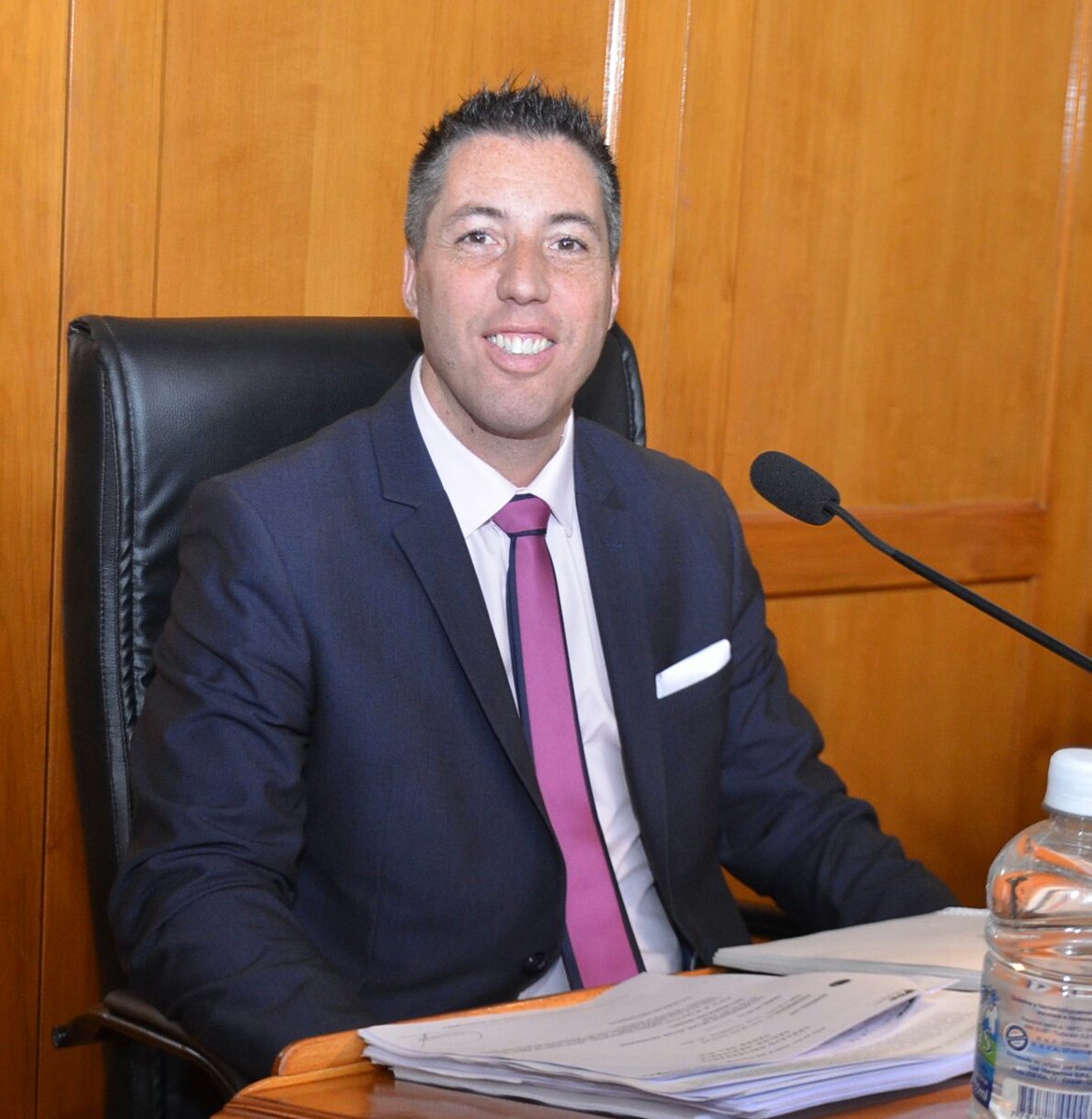 En la sesion extraordinaria del dia de ayer, el concejal @sebadelavallina presento Resolucion ad-Referendum "Incremento salarial Personal Municipal".
Fue aprobado por unanimidad