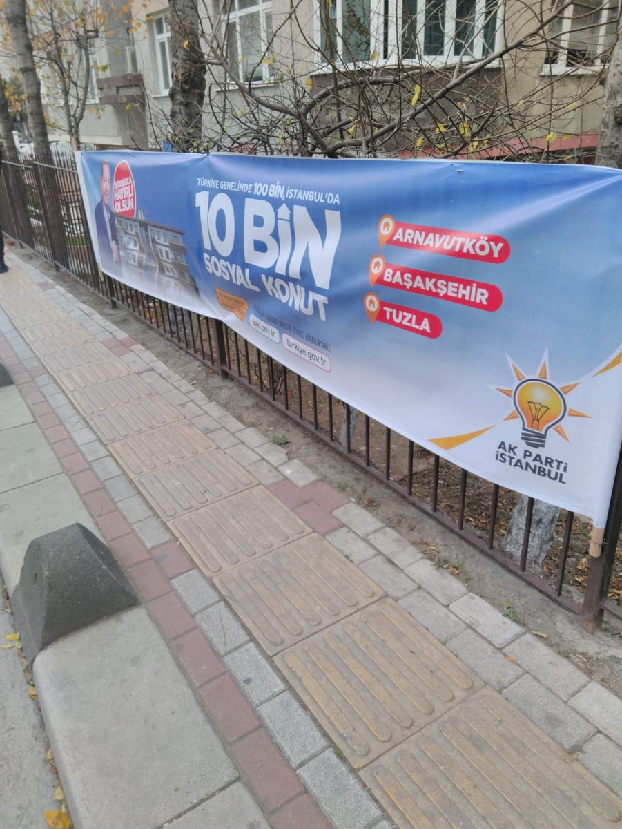 ismailkayaduman's tweet photo. Müjdesini Başkanımız Recep Tayyip Erdoğan'ın verdiği, yatay mimari anlayışı ile mahalle kültürüne uygun  İstanbul'da 10 Bin Konut projesinin broşür ve pankart çalışmasını Bakırköy osmaniye mahallesi olarak gerçekleştirdik
@bayramsenocak 
@tmazlumoglu 
@necatikrgz
@AvukatCuma https://t.co/0yhjpGG1at