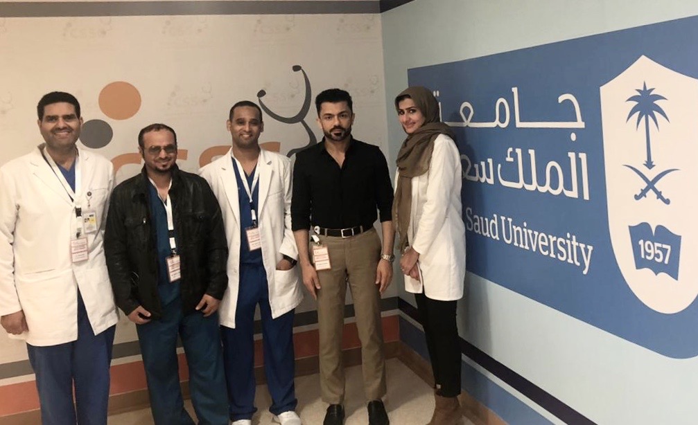 KSUCSSC's tweet photo. تم بحمد الله اليوم الانتهاء من الدورة الأساسية في الخياطة الجراحية 

شكراً لكل مدربينا

@FahdAlyami @drsabr 
@alhalalhani @K_Akkour 
@drnuhaalsaleh
@thamertraiki https://t.co/UgkqGJCPuf