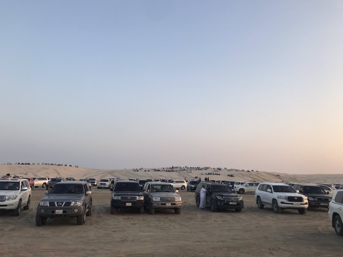 During the winter in Doha, people spend the weekends in the desert dune bashing in their SUVs. Hundreds of cars make their way into the desert for a day of fun. Here are a few pics from this amazing experience.