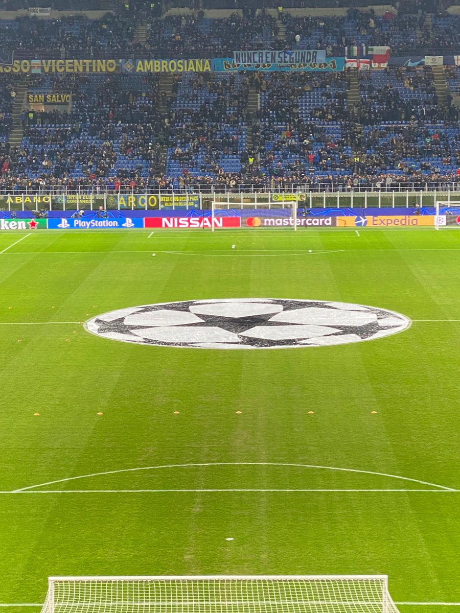 interclubreggio's tweet photo. INTER VS BARCELLONA
Noi c'eravamo. Arriverderci al prossimo settembre.
#InterBarcellona #Inter #InterClub #InterClubReggioEmilia #ForzaInter #InterFans #Amala #fcinter1908 #FCIM #PazzaInter #Interforever #InterIsHere #PullmanInter #PullmanInterClub  #InterSupporters #Inter4ever https://t.co/mfvGgH28Jm