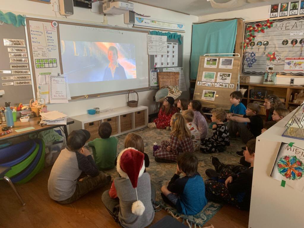 annacarterbpms's tweet photo. Making gingerbread cookies, watching The Polar Express, and building shelters outside with our Kinderbuddies! Have a happy holiday everyone! https://t.co/FjB3i1sBbX