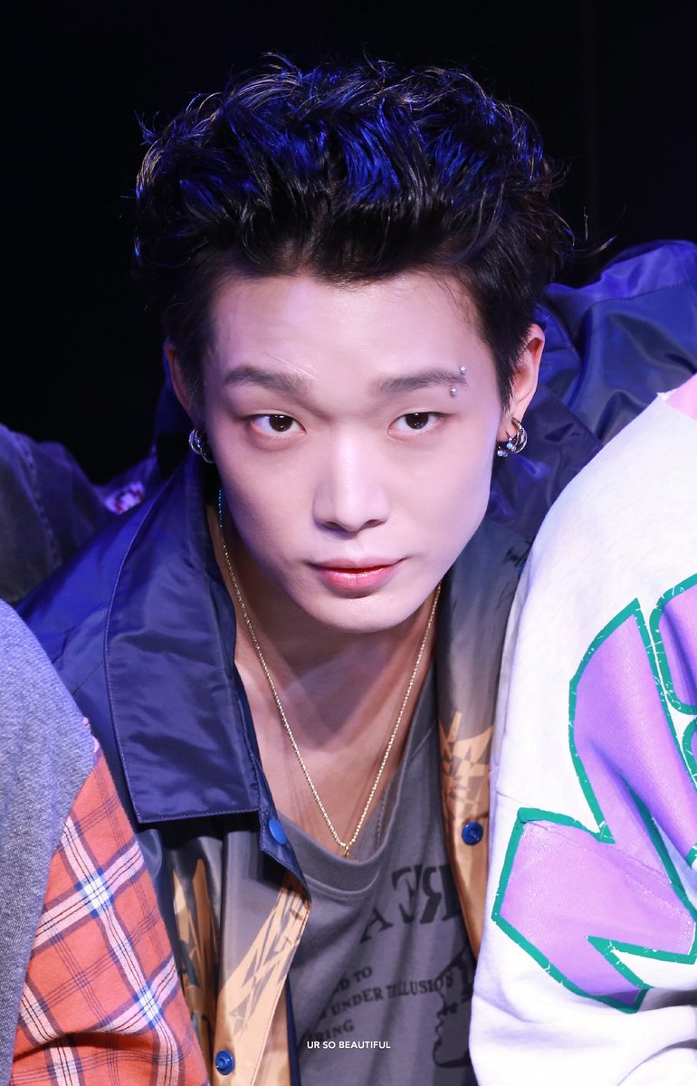 usb_bobby's tweet photo. Happy Birthday💜

#BeautifulBOBBYDay
#BOBBY #바비 https://t.co/RWWfNi1QD8