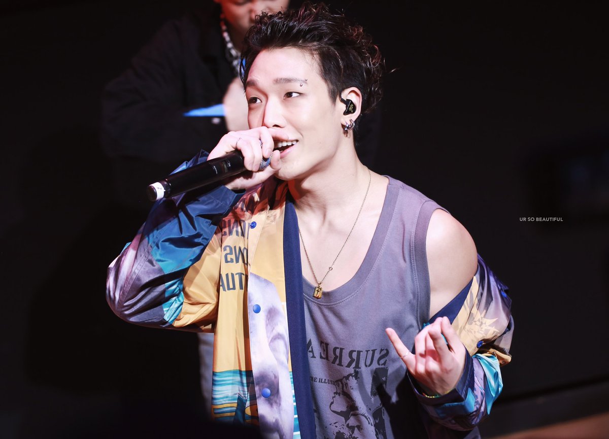 usb_bobby's tweet photo. Happy Birthday💜

#BeautifulBOBBYDay
#BOBBY #바비 https://t.co/RWWfNi1QD8