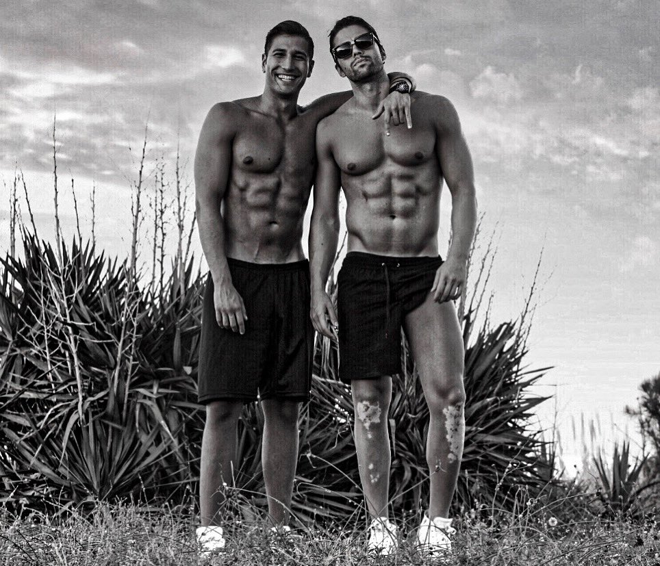 GOnestini's tweet photo. Los lazos de sangre son los únicos que nunca traicionan, nos vemos pronto Hermano 🇮🇹 @lucaonestini_11 
#go #realhastalamuerte #hermanos https://t.co/Ia4n9ISgK4