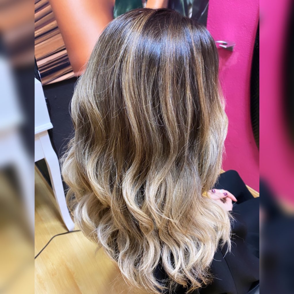 Peluqria DOS STYLOS tweet media