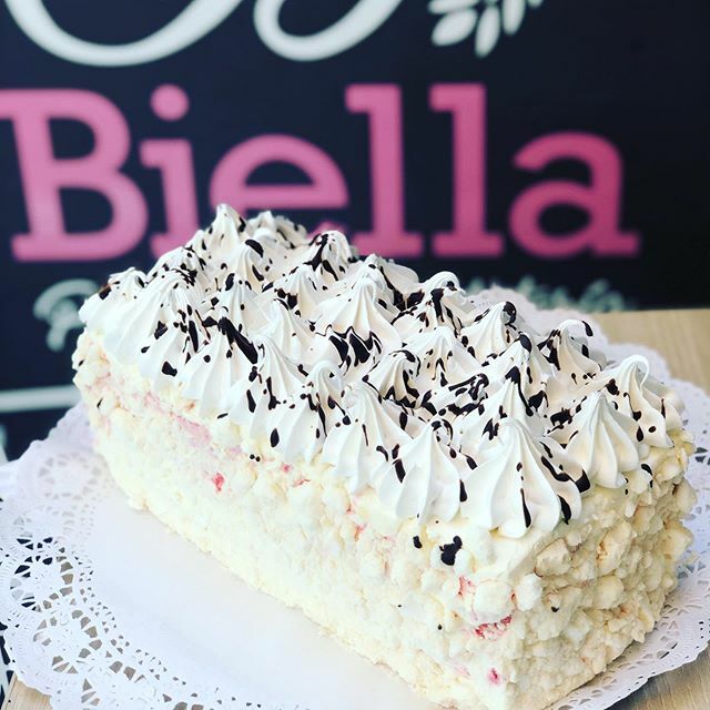 RenacaBeachClub's tweet photo. En busca de la Torta Helada perfecta para tu celebración de #Navidad encuéntrala el @pasteleria_biella y @gelateria_biella 
Encuéntranos:
🎯Hannover 5583 #PlazaEgaña
🎯Hannover 5617 #Ñuñoa 
#Pasteleria #Cafeteria #Panaderia #Gelateria #torta #cake #gelato #bakery #pastry #Biel… https://t.co/mqw55oPh64