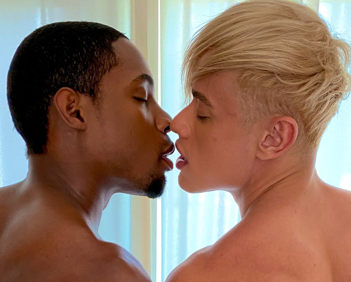 DailyDeAngelo's tweet photo. DeAngelo Jackson and @wernikalam on the set of their latest @noirmalexxx scene in Los Angeles, California on December 15, 2019. | @DeAngeloJxxx @DJChiChiLaRue https://t.co/vRkvOzwuRN
