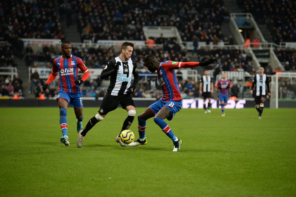 SB: "I thought Manquillo was our best player today against arguably one of the best wide players in Europe in Zaha. Yedlin has been fit and so has Kraft but how can I leave him out the team? He's performing fantastically."