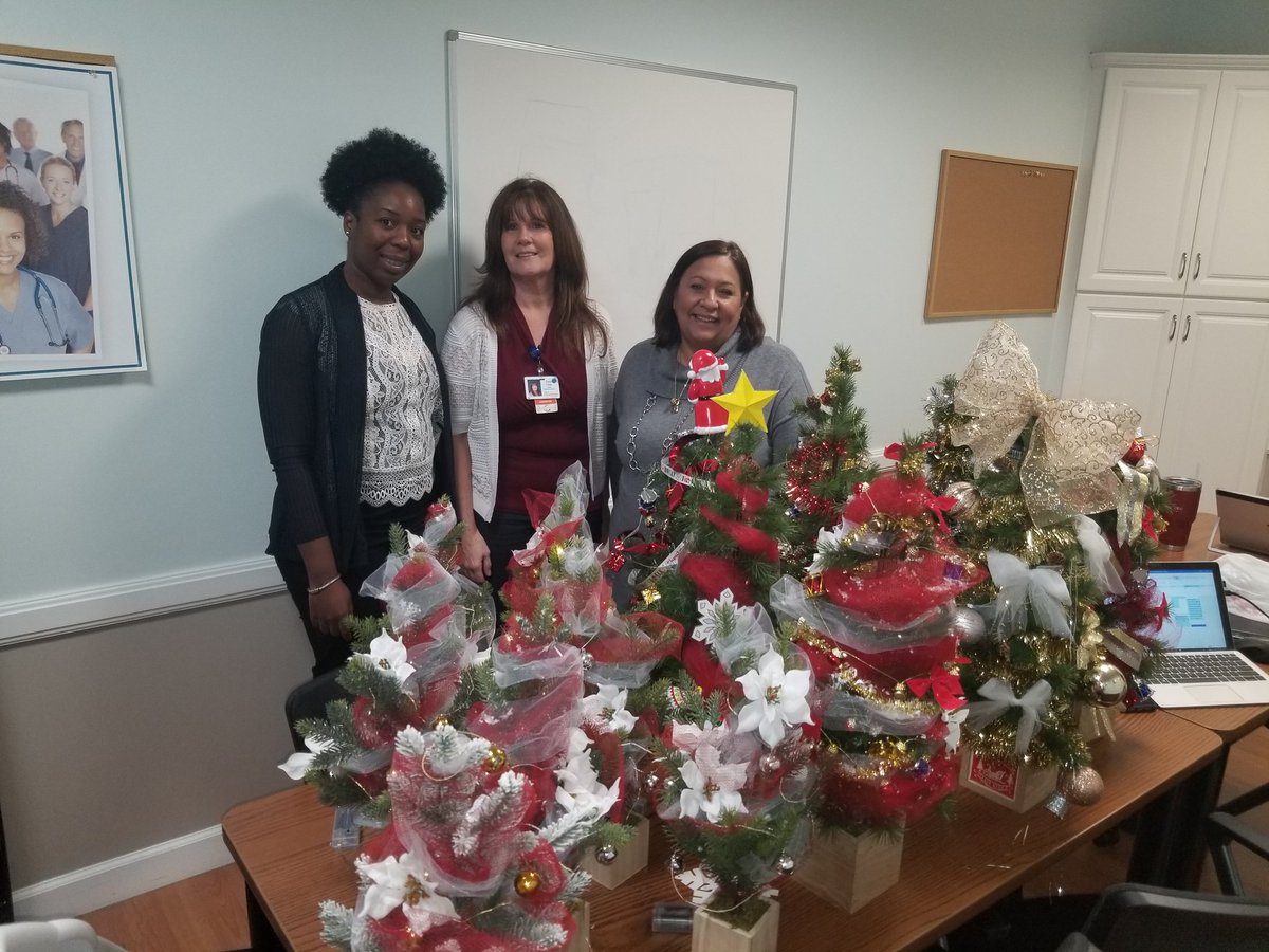 Sadjoune's tweet photo. It is the little things that make a difference. Yesterday we delivered 15 Christmas decorated trees to the Cornerstone Hospice in Clermont and they could not have been happier. Thank you to the Grand Beach Team for these beautiful arrangements #MakingADifference #LifeAtDiamond https://t.co/Z97X4ORNHU