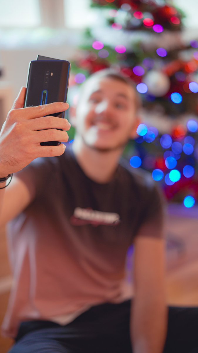 QuentinCougniot's tweet photo. 🎁 Tente de remporter un smartphone #OppoReno2 😍🎄

➡️ #RT
➡️ #Follow @quentincougniot
➡️ @oppomobilefr

📈 Augmente tes chances en participant sur Instagram.
🗓 TAS : 31/12/19 

#QuentinDevientPapaNoel #CONCOURS #Giveaway #Christmas #Noel #Oppo #OppoReno #OppoReno2 #Reno2  🎁 https://t.co/whRC9Tmgtb