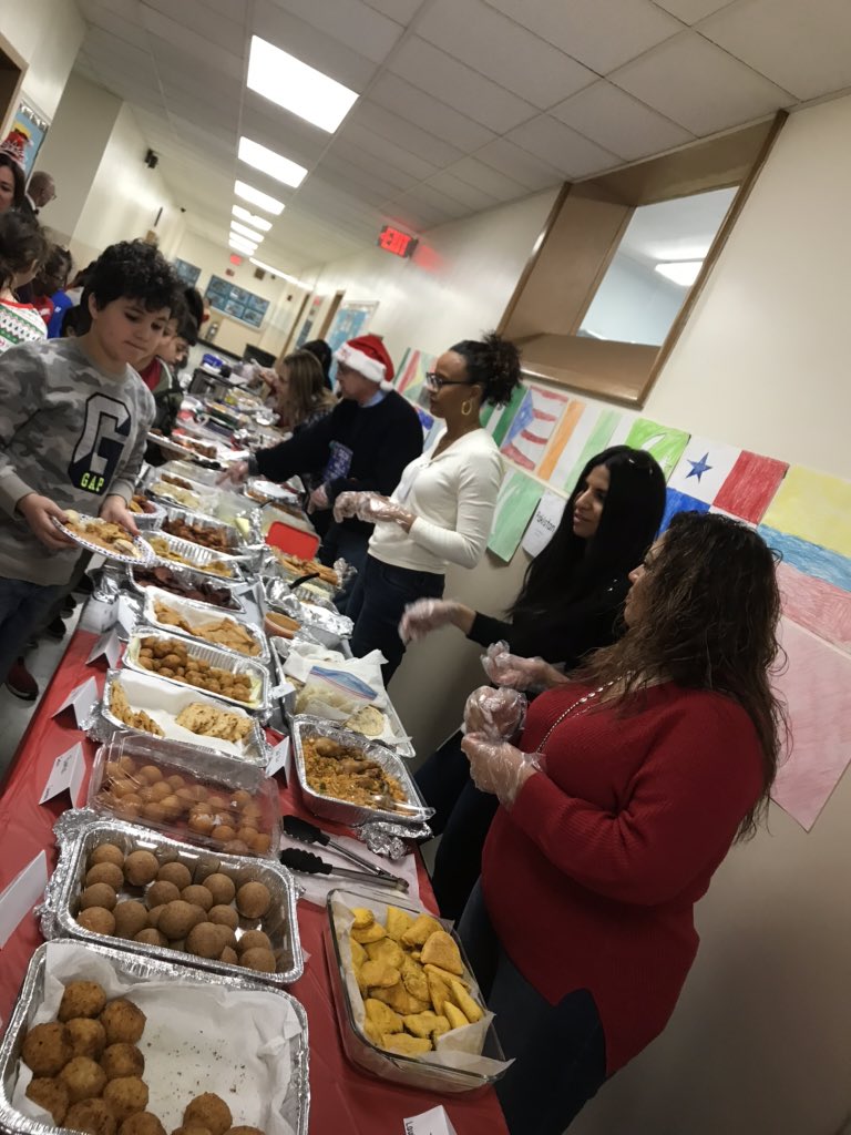 SusanLeggett11's tweet image. Thank you to The families of our fifth grade students at William L Buck. This international feast highlighted the diversity in our school community and added a bonus to student research! #LookForTheAwesome @ValleyStreamWLB @VS24District