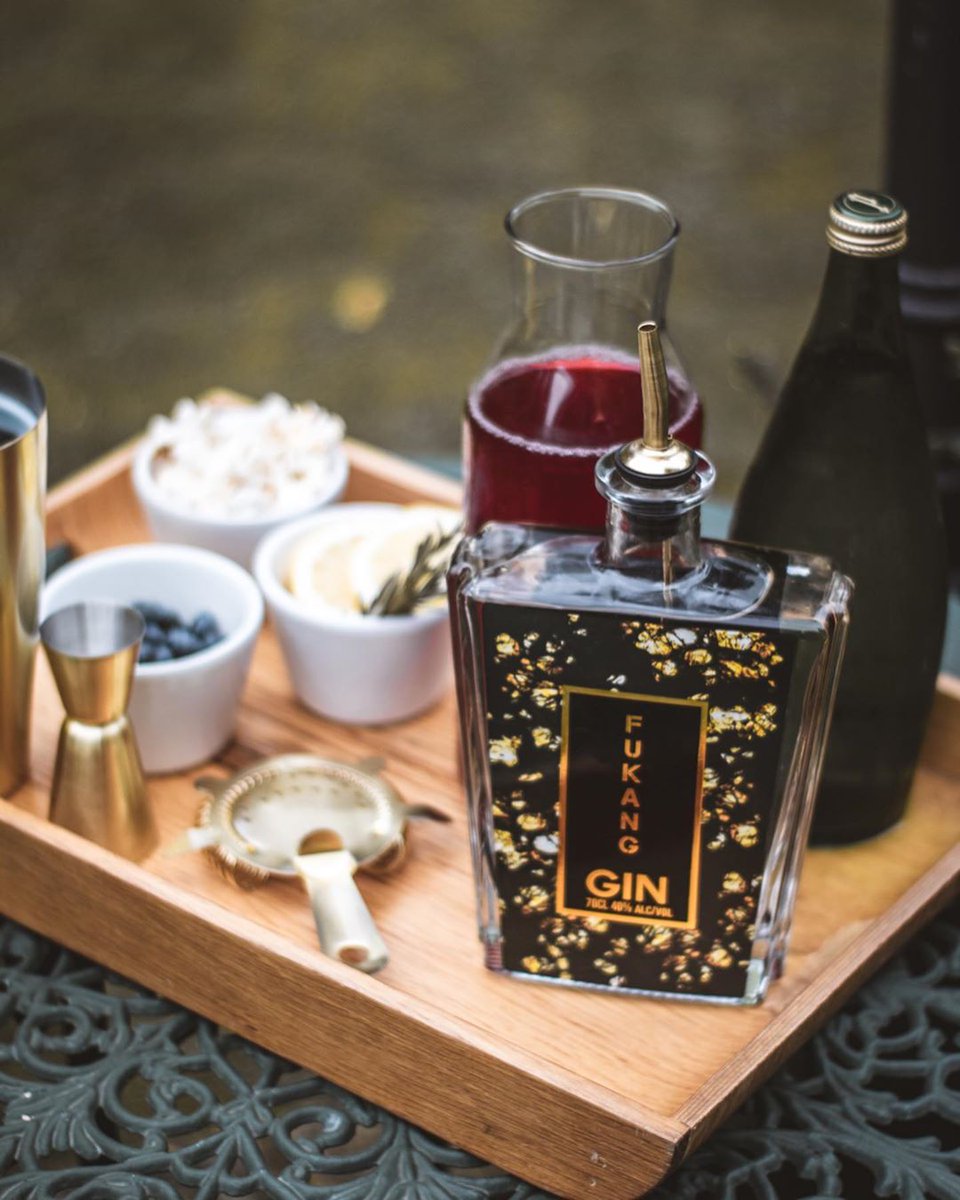 A touch of French taste for IG 📸 daveanica. He's bringing his raspberry #gin #cocktail to a whole new level with Fukang gin 🍸

Do you like adding a touch of salt to your sweet cocktails? Let us know in the comments 👇
