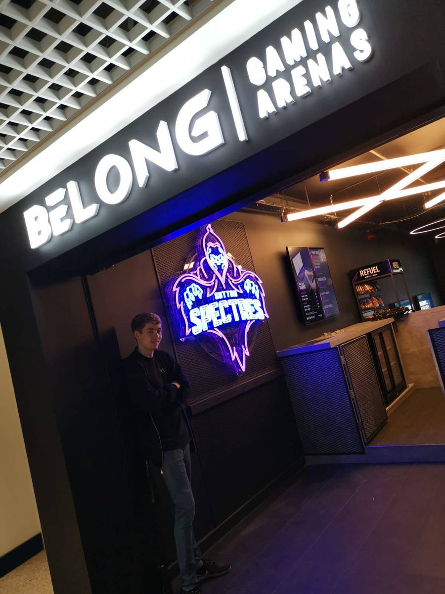 BelongSutton's tweet photo. This person is often known for changing his hair colour, and has the nickname of #NotNinja! We are talking about our Arena Manager Tom!
He's always going to Events or hosting Lock ins, as he's a big believer in community!
Favourite games are Pokemon & CSGO, why not have a 1v1π€ https://t.co/igUm5jwzvR