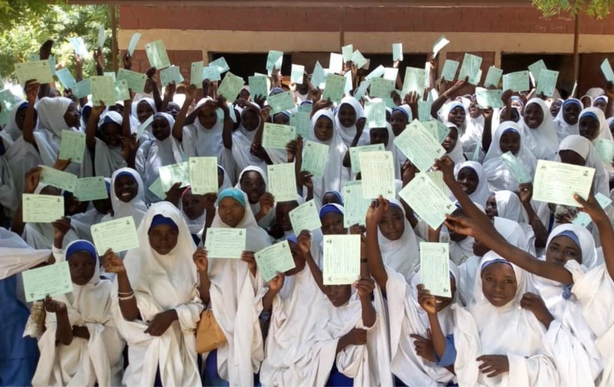 WHOAFRO's tweet photo. Cases of yellow fever in Nigeria tripled from 2018 to 2019. @WHO supported MOH to conduct a mass vaccination campaign in Katsina &amp; Borno, including the most remote areas. The yellow fever vaccine is highly effective &amp; provides life-long protection. #VaccinesWork https://t.co/EY55ZRFxGO