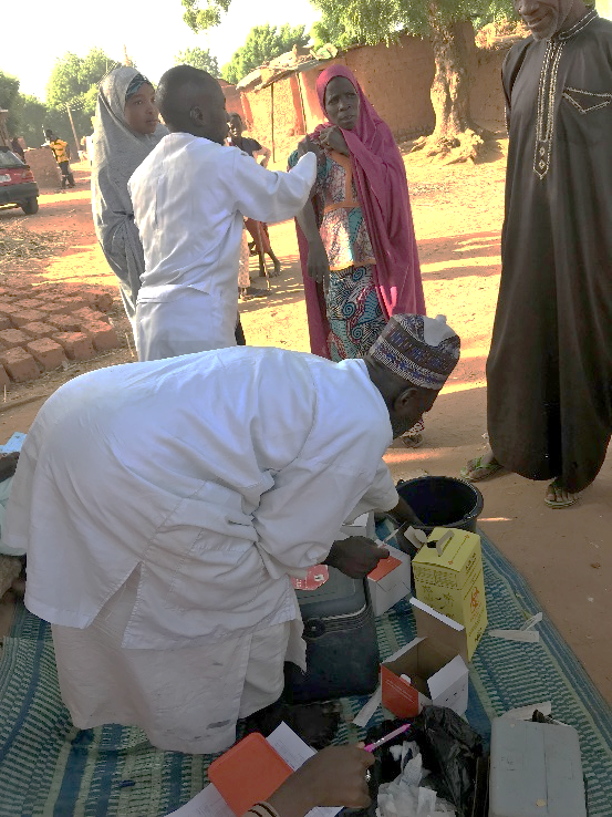 WHOAFRO's tweet photo. Cases of yellow fever in Nigeria tripled from 2018 to 2019. @WHO supported MOH to conduct a mass vaccination campaign in Katsina &amp; Borno, including the most remote areas. The yellow fever vaccine is highly effective &amp; provides life-long protection. #VaccinesWork https://t.co/EY55ZRFxGO
