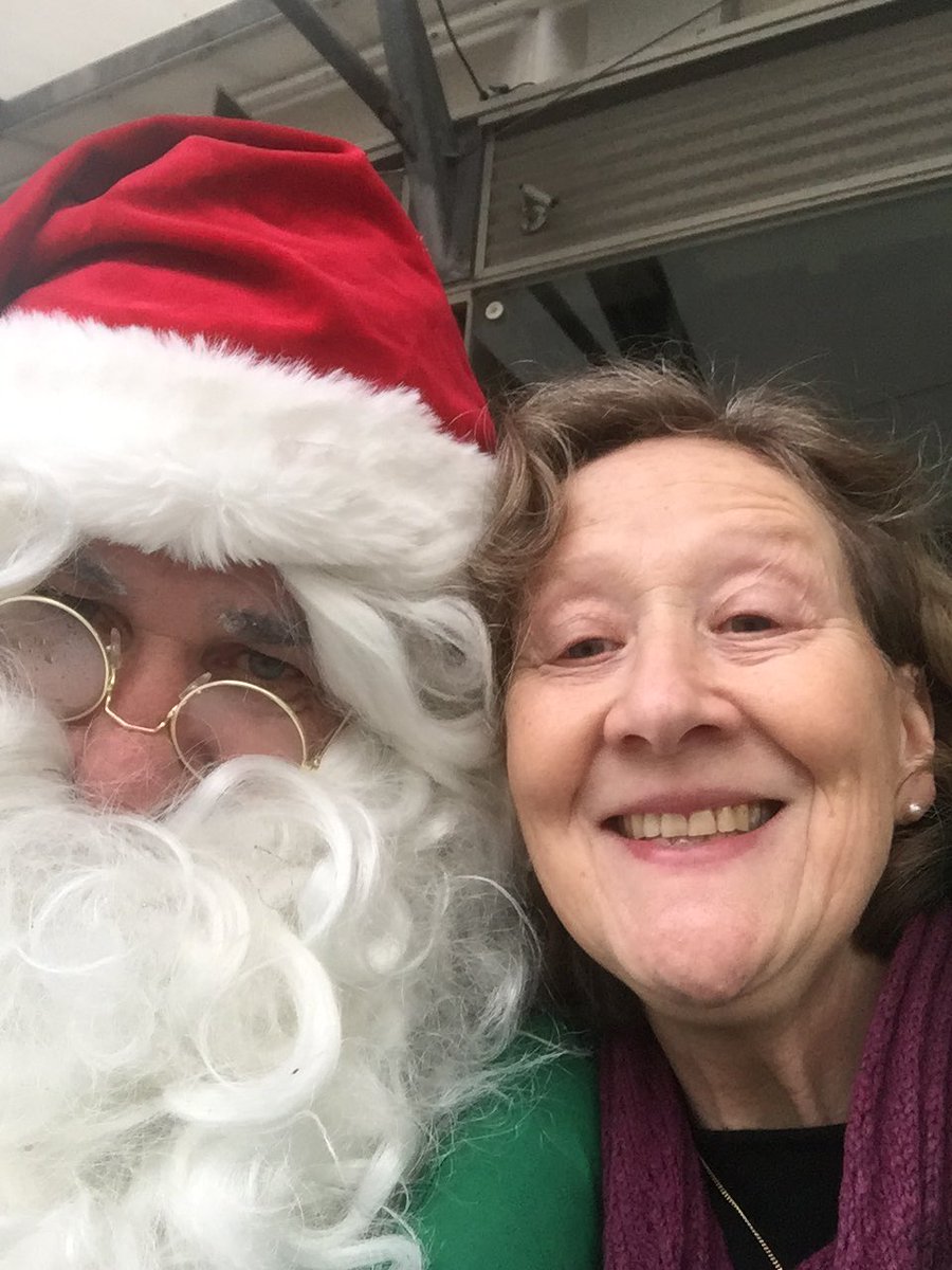 What’s the difference between me and Santa? Nothing. We both come once a year . And we both like shopping at Waitrose .
#waitrosechristmas
