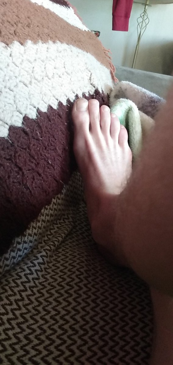 Gaige61753871's tweet photo. My toes are longer than I thought #findom #gayfeet #feetpay #fagpay #fetish  #soles #PrettySoles #cashslaveswanted #cashslave #findom #femdom #cashpiggy #paypigs #paypig #humanatm #cashcow #FreeMoney #cashapp #cashapp https://t.co/dpudCwJNu0