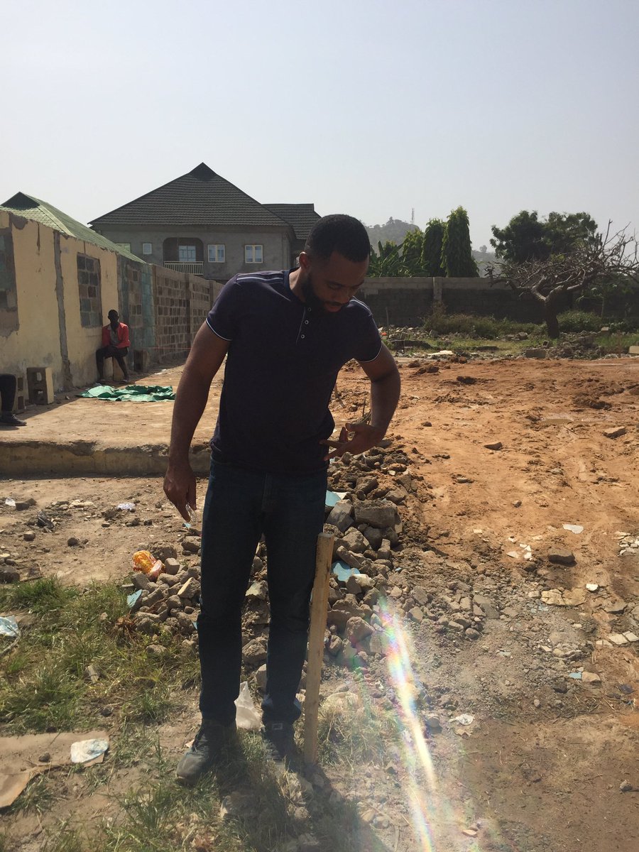 Site condition is mad interesting, it’s mad lower than the road, a bit water logged. I mean there’s a well on site that’s full (this is dry season up north)The height of the road at this point is 1m .. it gets lower ..mad crazy yh?